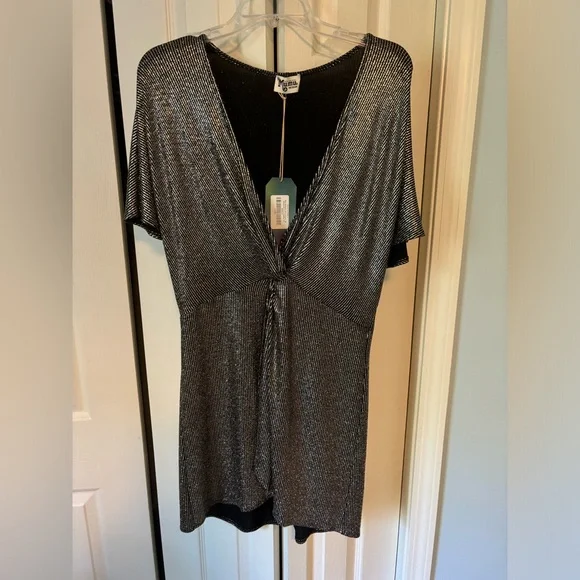 Show me you MuMu dress- size medium - Picture 2 of 4